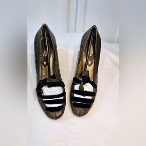 PAZZO Olive Embroidered Low Heels with Velvet Ballet Bow Detail
